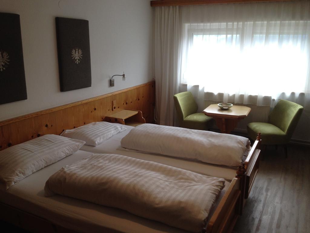 Gastehaus Winkler Otel Karres Dış mekan fotoğraf